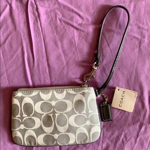 NWT Coach factory wristlet white / gray